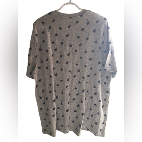 Gray T-Shirt with Palm Tree Print - Picture 2 of 4